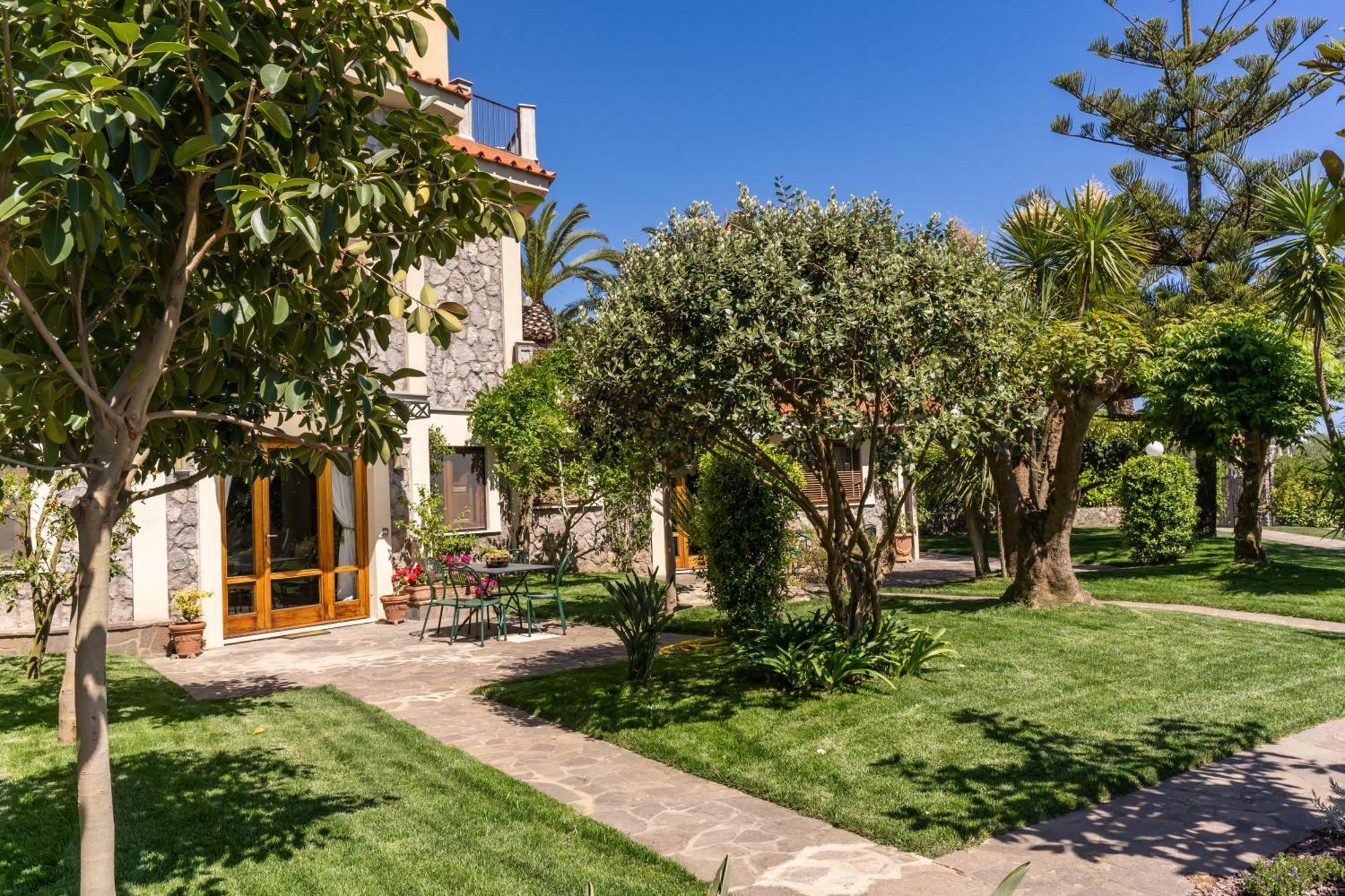 Villa Solatia 마사루브렌세 외부 사진